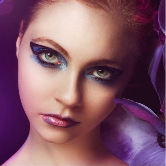 Meet Your Posher, Gabrielle! - Picture 3 of 3